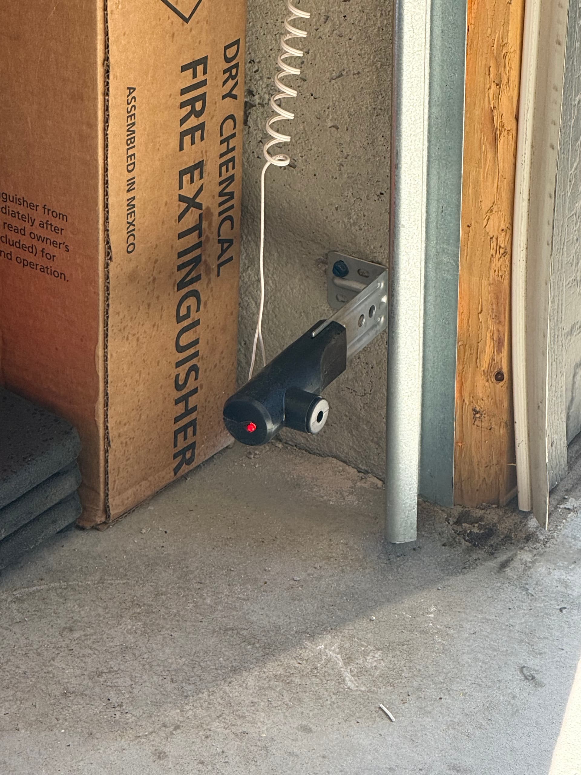 Gallery photos for Efficient Garage Door Opener Installation: Image #3