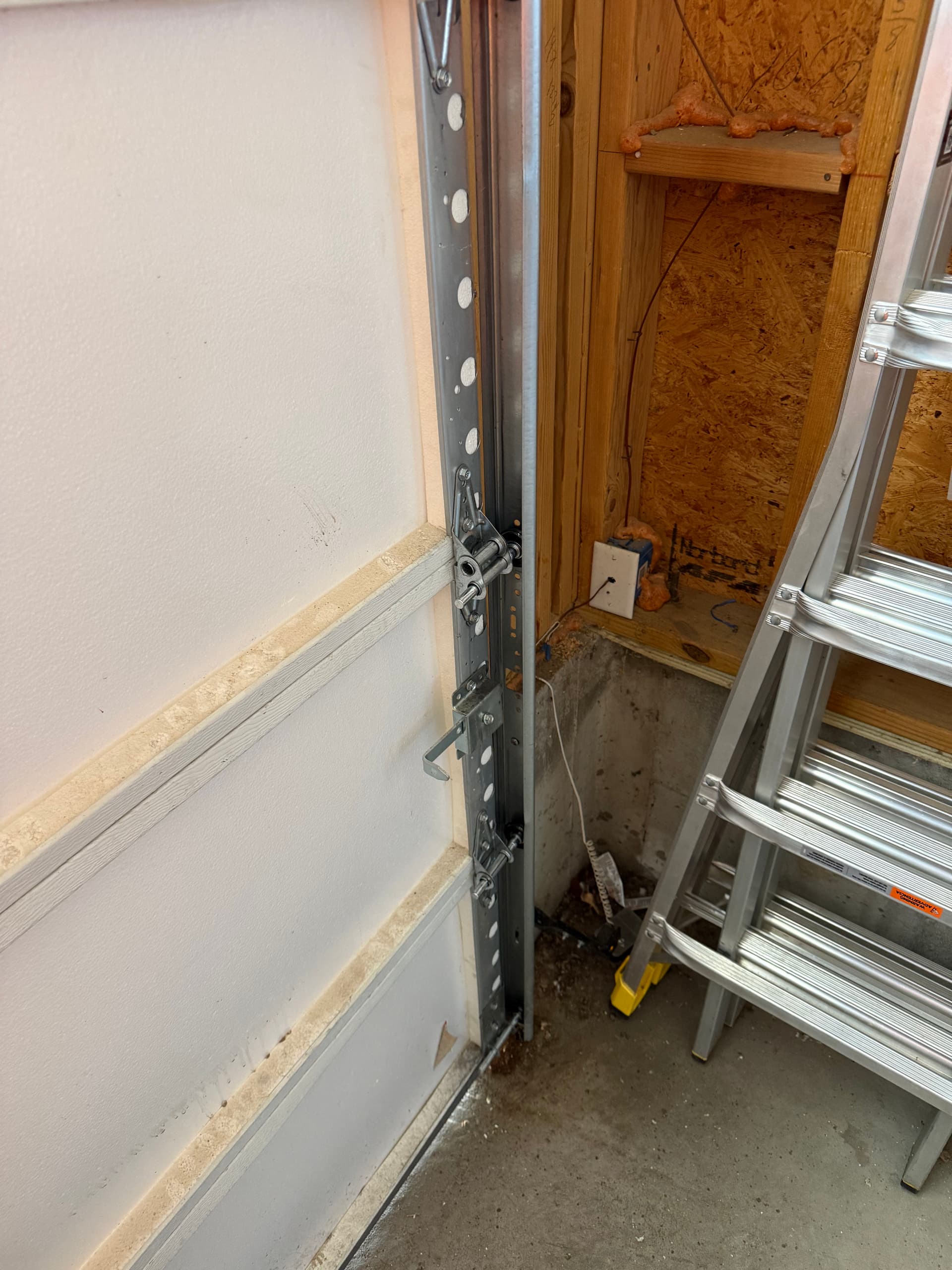 Gallery photos for Garage Door Fixes That Make Life Easier: Image #4