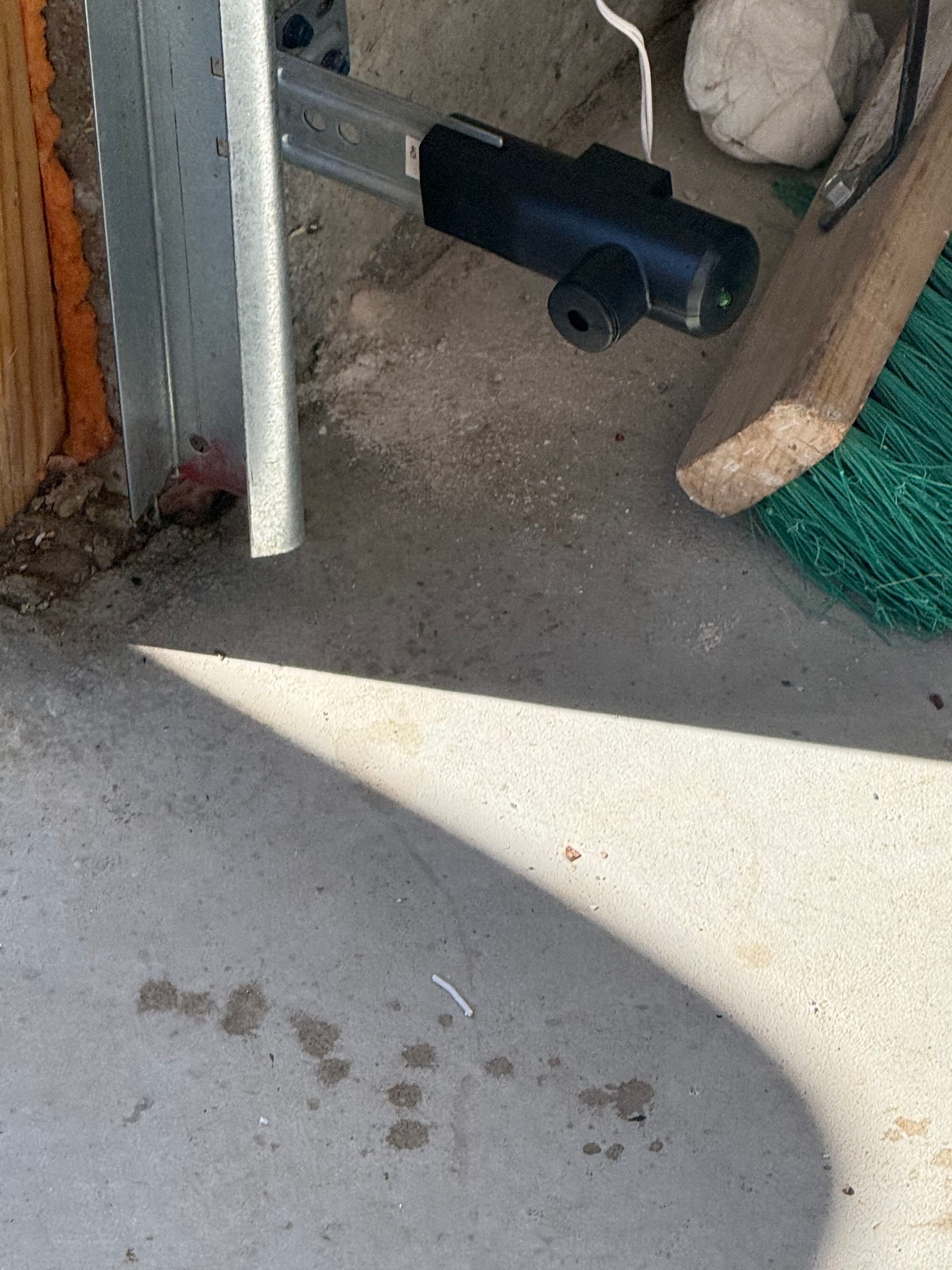 Gallery photos for Efficient Garage Door Opener Installation: Image #2