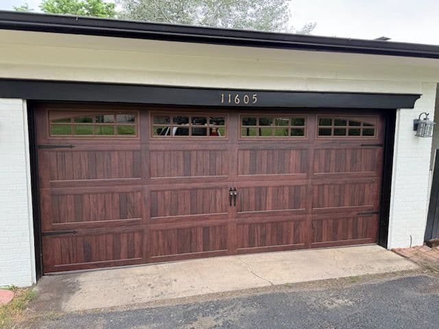 Gallery photos for Lakewood Garage Door Transformation Highlights Elegance: Image #3